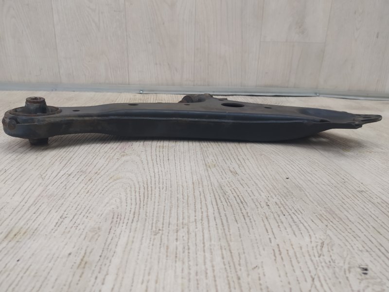 Рычаг передней подвески нижний передний левый TOYOTA VENZA 09-16 3.5 2GR-FE