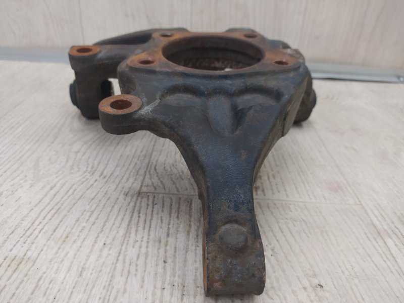 Цапфа задняя левая VENZA 09-16 2009 3.5 2GR-FE