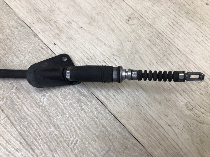 Трос стояночного тормоза задний правый NIRO 16- 2017 1.6 G4LE