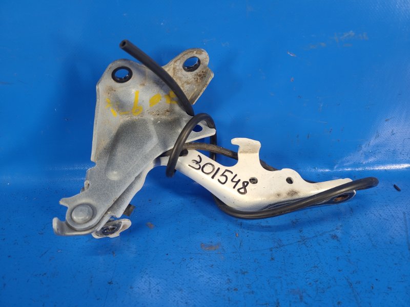 Запчасть петля капота левая LEXUS IS250/350 05-13 2013 GSE20L 2.5 4GR-FSE 53420-53020 Б/У Петля капота левая LEXUS IS250/350 05-13 2013 GSE20L 2.5 4GR-FSE 53420-53020 Б/У