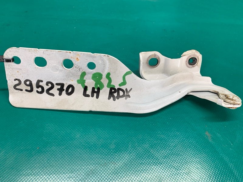 Петля капота левая ACURA RDX 12-19 2017 60170-TX4-A00ZZ Б/У