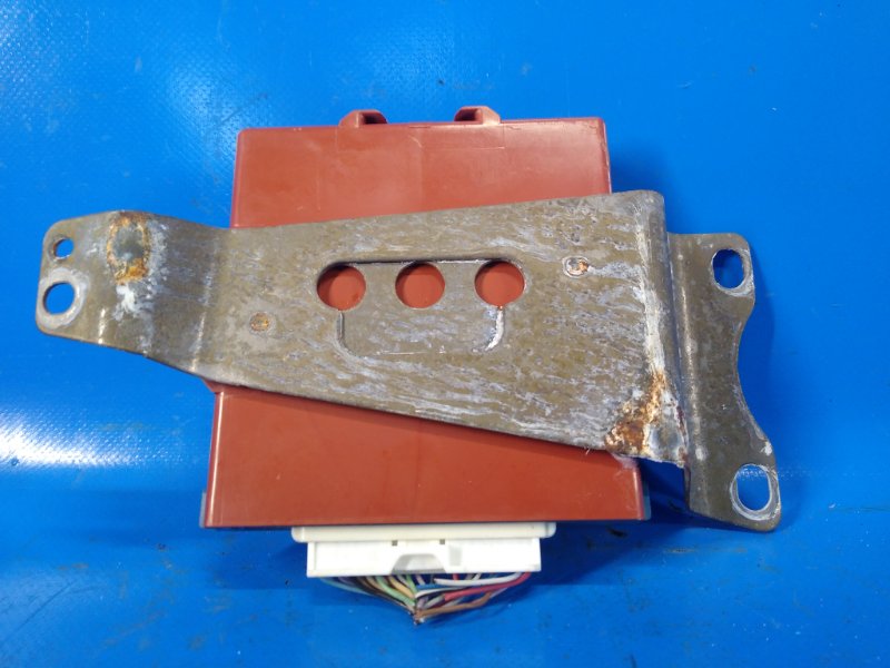 Блок электронный LEXUS IS250/350 05-13 GSE20L 2.5 4GR-FSE