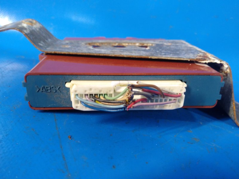 Блок электронный IS250/350 05-13 2013 GSE20L 2.5 4GR-FSE