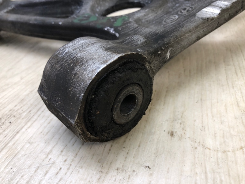 Рычаг передней подвески нижний правый NIRO 16- 2017 1.6 G4LE