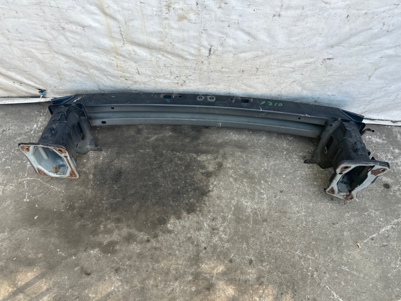 Усилитель переднего бампера 3 BK 03-08 2006 BK 2.3 L3