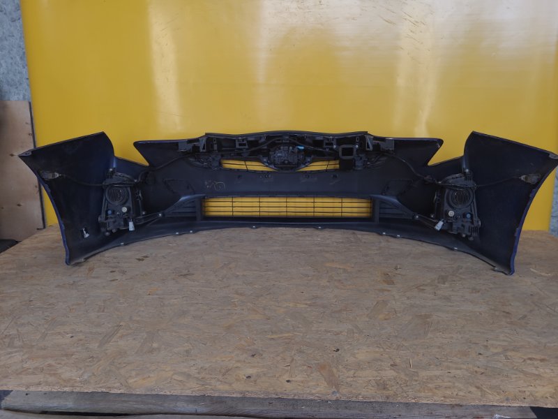 Бампер передний PRIUS 16-