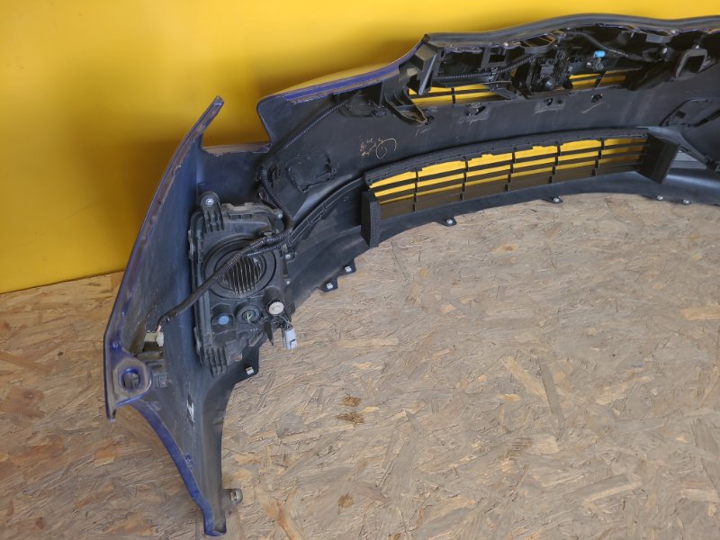 Бампер передний PRIUS 16-