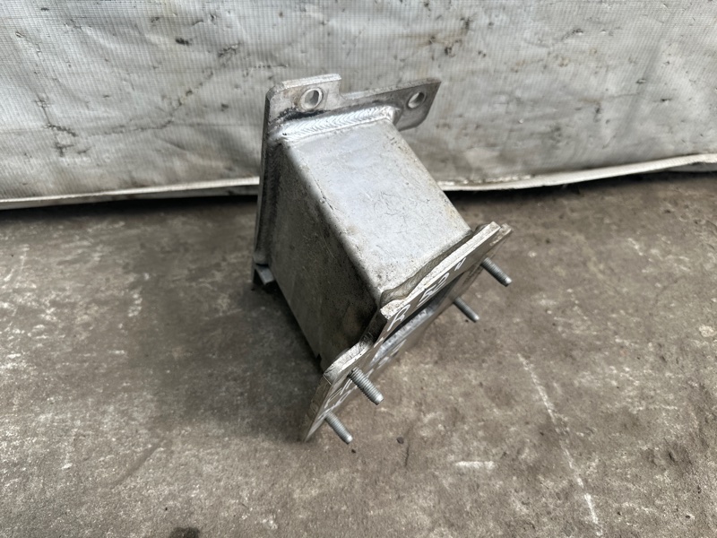 Кронштейн усилителя переднего бампера правый PATHFINDER R52 12-21 2013 3.5 VQ35DE Кронштейн усилителя переднего бампера правый PATHFINDER R52 12-21 2013 3.5 VQ35DE