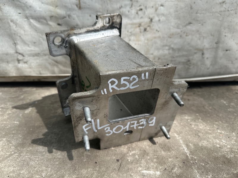 Кронштейн усилителя переднего бампера левый NISSAN PATHFINDER R52 12-21 2013 3.5 VQ35DE 62211-3JA0A Б/У