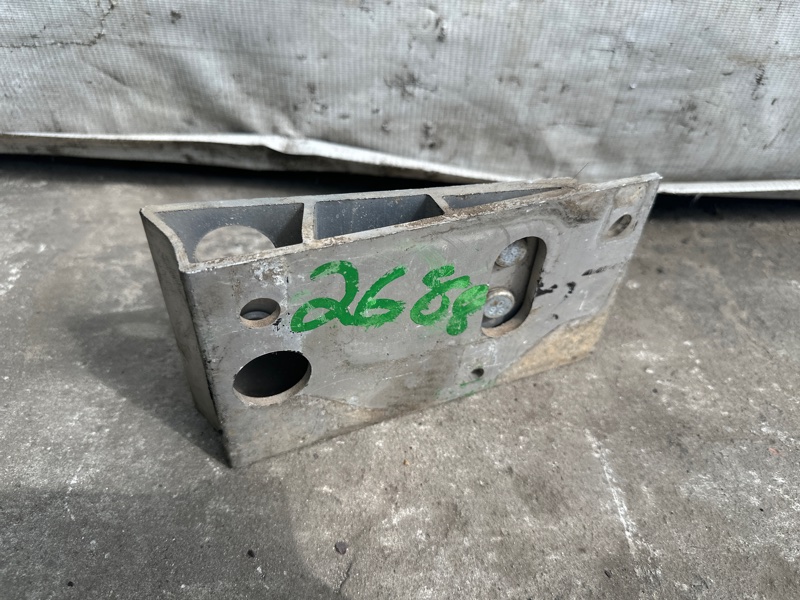 Кронштейн усилителя заднего бампера левый NISSAN PATHFINDER R52 12-21 3.5 VQ35DE