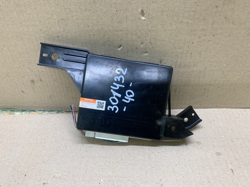 Запчасть блок электронный TOYOTA CAMRY 40 06-11 2009 3.5 2GR-FE 88650-06330 Б/У Блок электронный TOYOTA CAMRY 40 06-11 2009 3.5 2GR-FE 88650-06330 Б/У