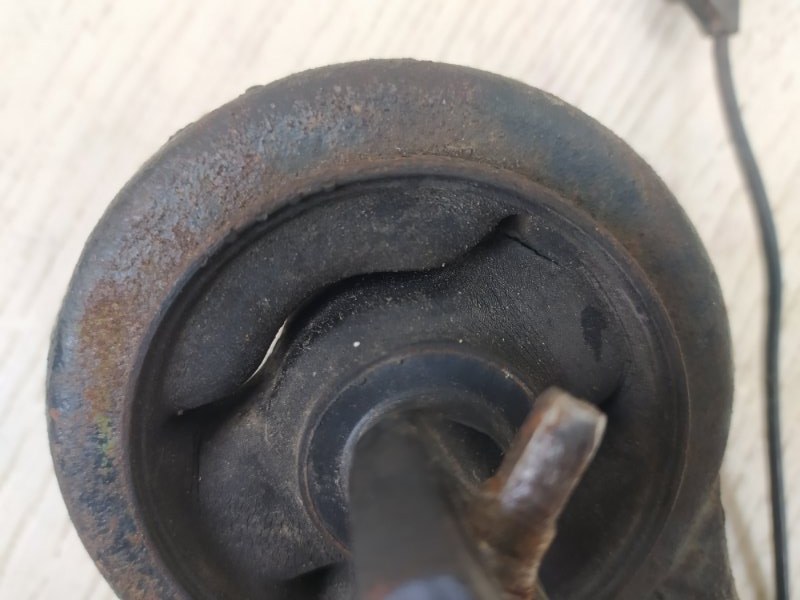 Рычаг задней подвески продольный задний правый OUTLANDER XL 05-13 2010 3.0 6B31