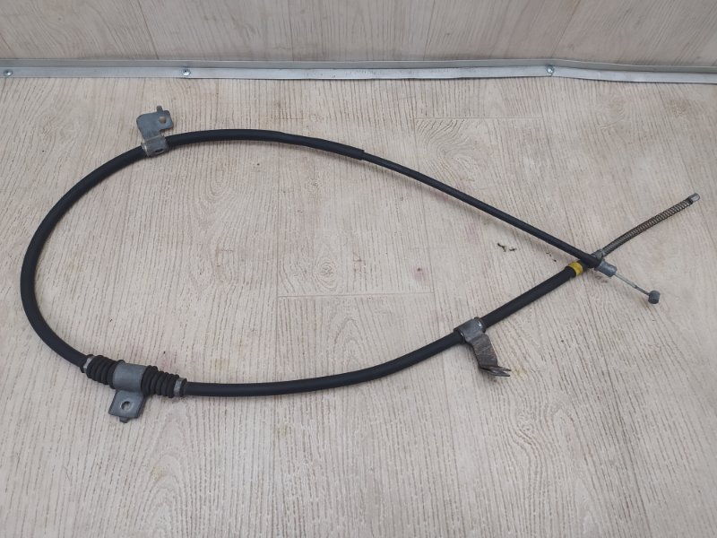 Трос стояночного тормоза правый MITSUBISHI OUTLANDER XL 05-13 2010 3.0 6B31 4820A104 Б/У