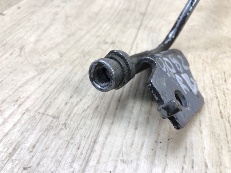 Трубка тормозная задняя левая KIA FORTE/CERATO TD 08-13 TD 2.0 G4KD Трубка тормозная задняя левая KIA FORTE/CERATO TD 08-13 TD 2.0 G4KD