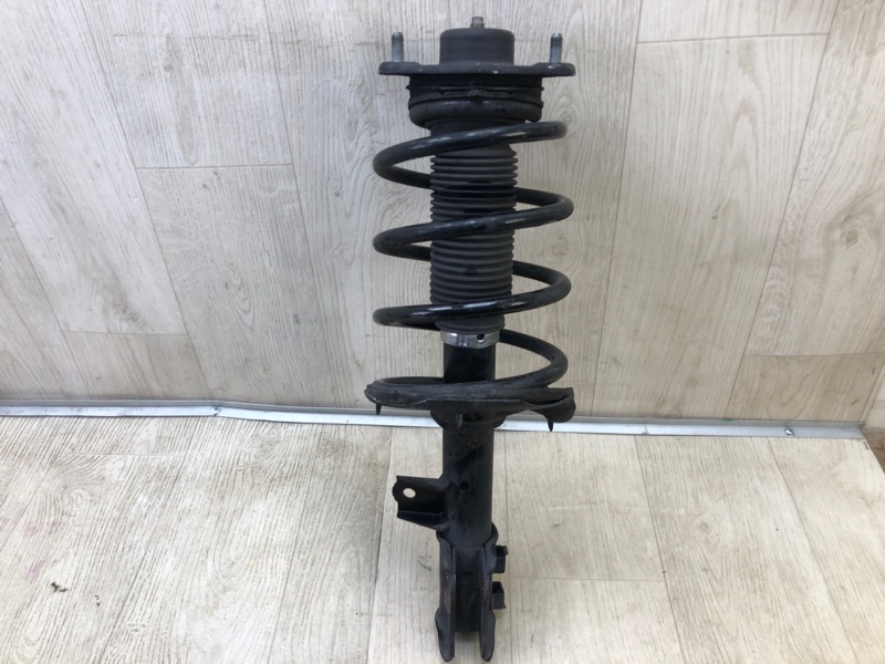 Амортизатор передний правый KIA FORTE/CERATO TD 08-13 2011 TD 2.0 G4KD 546611M360 Б/У