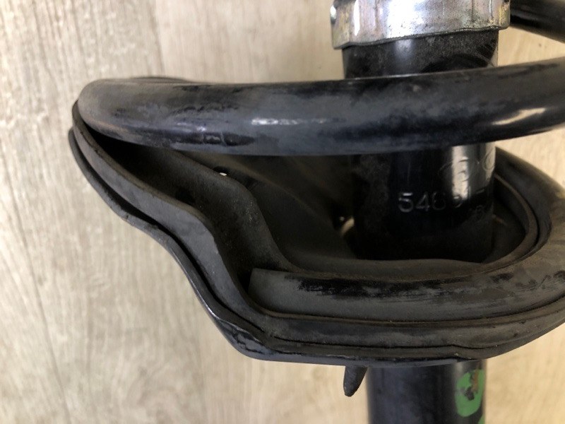 Амортизатор передний правый FORTE/CERATO TD 08-13 2011 TD 2.0 G4KD