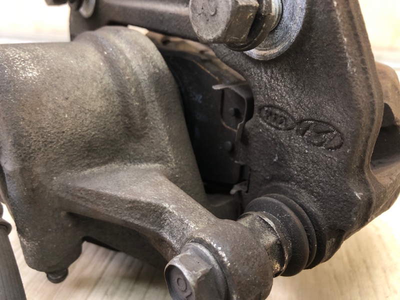 Суппорт тормозной передний правый FORTE/CERATO TD 08-13 2011 TD 2.0 G4KD