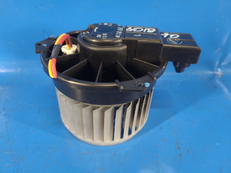 Запчасть моторчик печки MITSUBISHI MIRAGE 13- 2013 1.2 3A92 7802A249 Б/У Моторчик печки MITSUBISHI MIRAGE 13- 2013 1.2 3A92 7802A249 Б/У