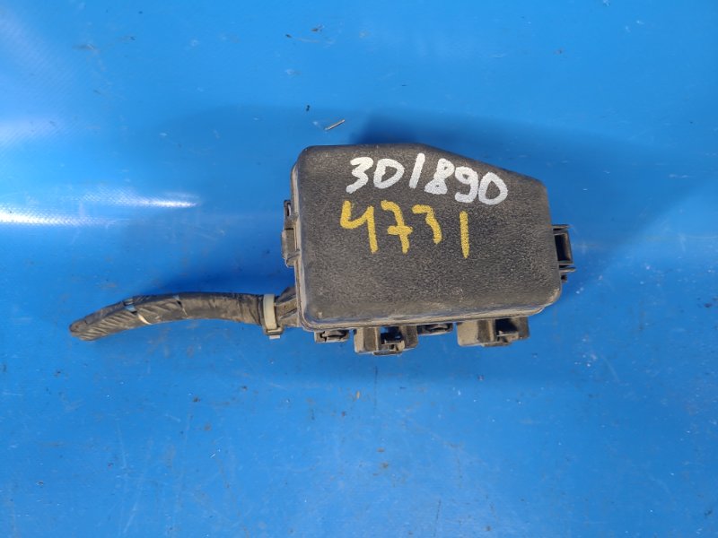 Блок предохранителей моторный отсек MIRAGE 13- 2013 1.2 3A92