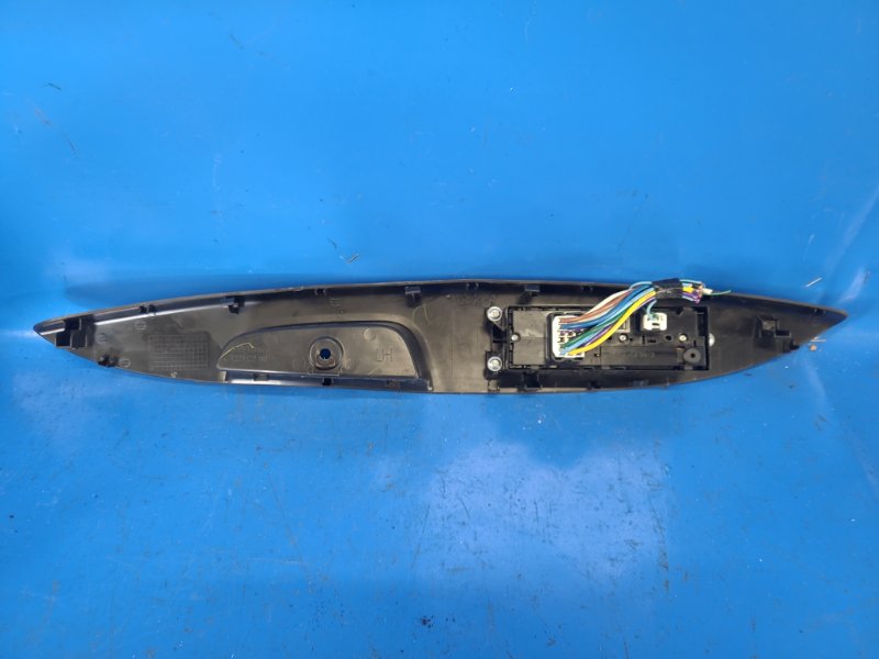 Блок управления стеклоподъемниками левый MIRAGE 13- 2013 1.2 3A92