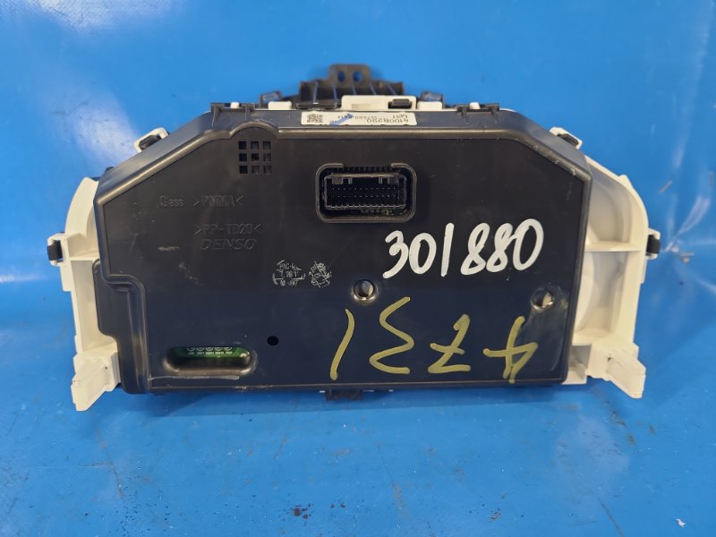 Панель приборов MIRAGE 13- 2013 1.2 3A92 Панель приборов MIRAGE 13- 2013 1.2 3A92