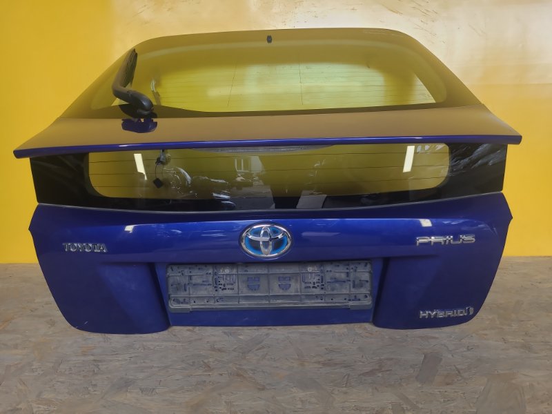 Запчасть крышка багажника TOYOTA PRIUS 16- 6700547450 Б/У Крышка багажника TOYOTA PRIUS 16- 6700547450 Б/У