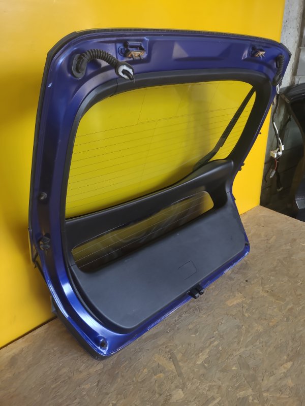 Крышка багажника PRIUS 16- Крышка багажника PRIUS 16-