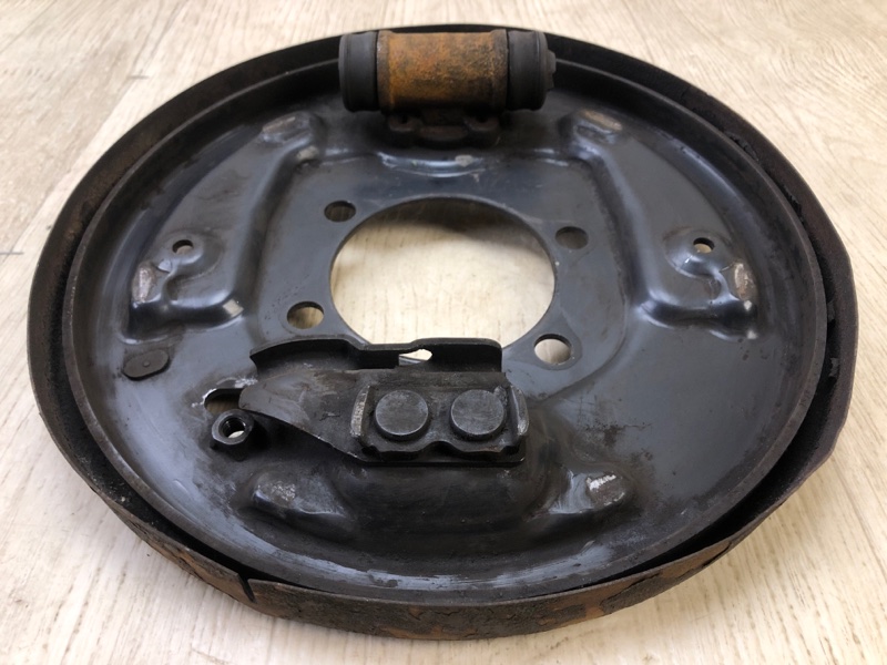 Тормозной механизм задний левый NISSAN NV200 USA 13- 2.0 MR20DE