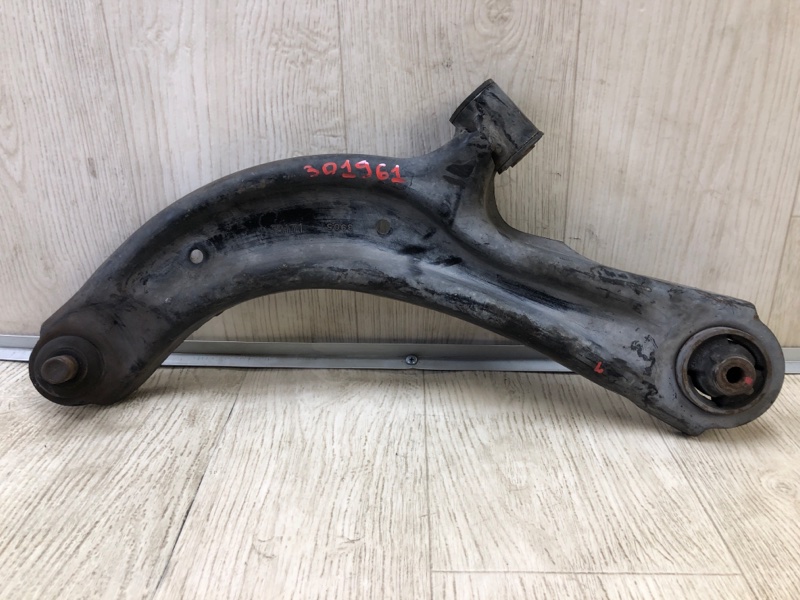 Рычаг передней подвески нижний левый NISSAN NV200 USA 13- 2013 2.0 MR20DE 545013SH2A Б/У