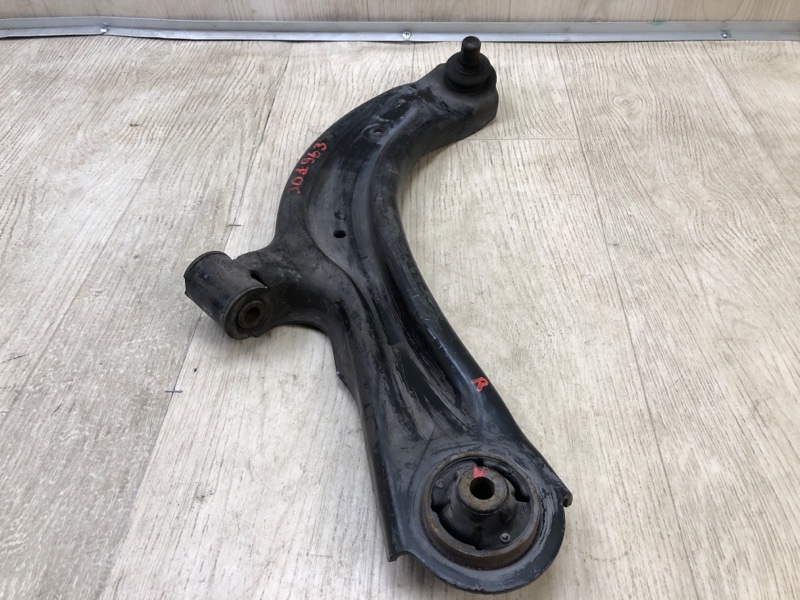 Рычаг передней подвески нижний правый NISSAN NV200 USA 13- 2.0 MR20DE