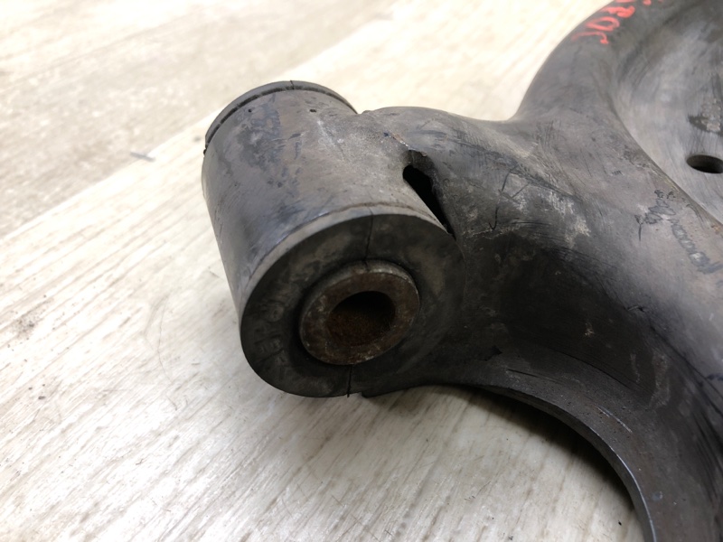 Рычаг передней подвески нижний правый NV200 USA 13- 2013 2.0 MR20DE