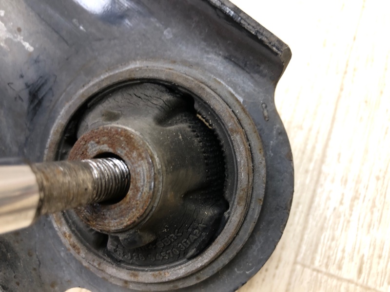 Рычаг передней подвески нижний правый NV200 USA 13- 2013 2.0 MR20DE