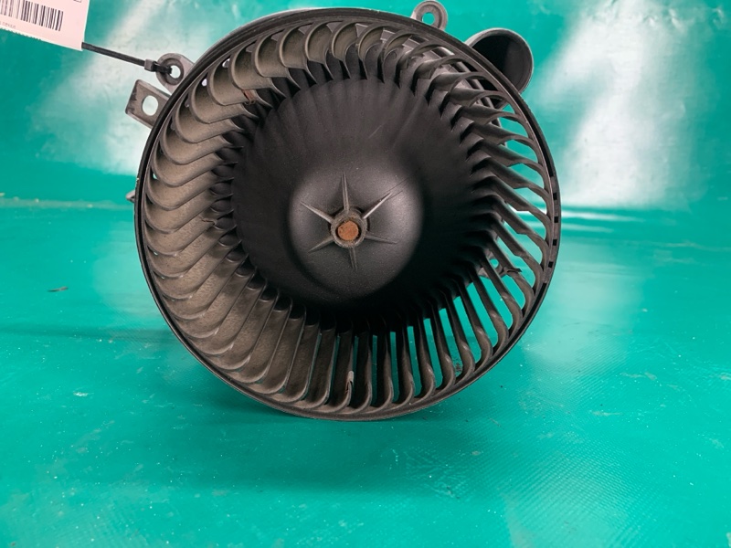 Моторчик печки MAZDA 6 GG 02-07 2003 2.3 GK3J-61-B10 Б/У