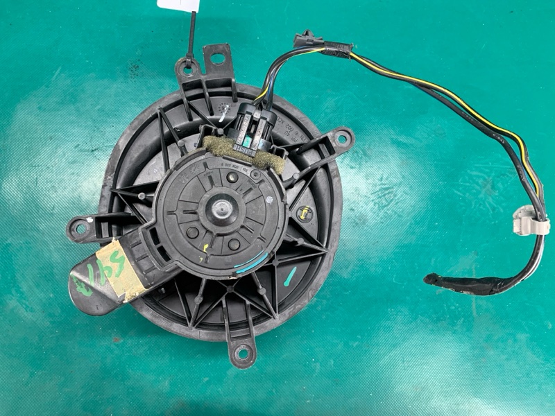 Моторчик печки MAZDA 6 GG 02-07 2.3