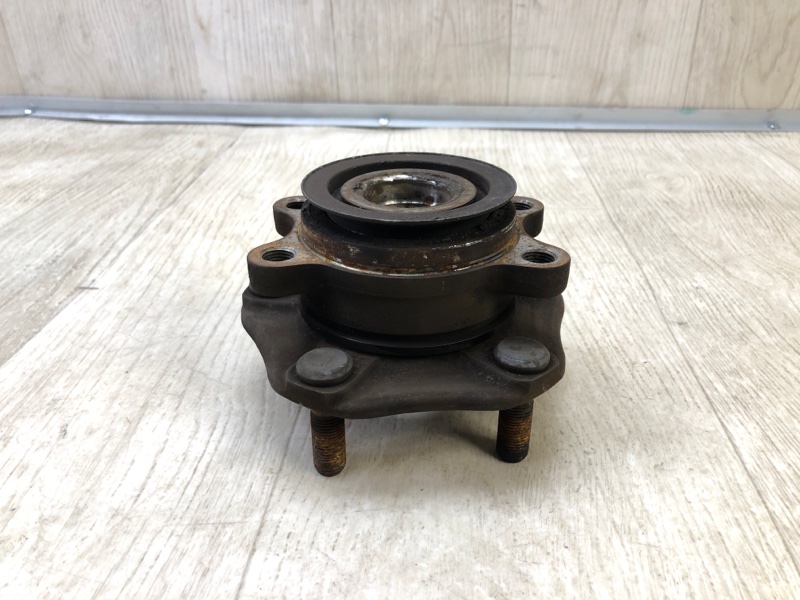 Ступица передняя NISSAN NV200 USA 13- 2013 2.0 MR20DE 402023SH0A Б/У