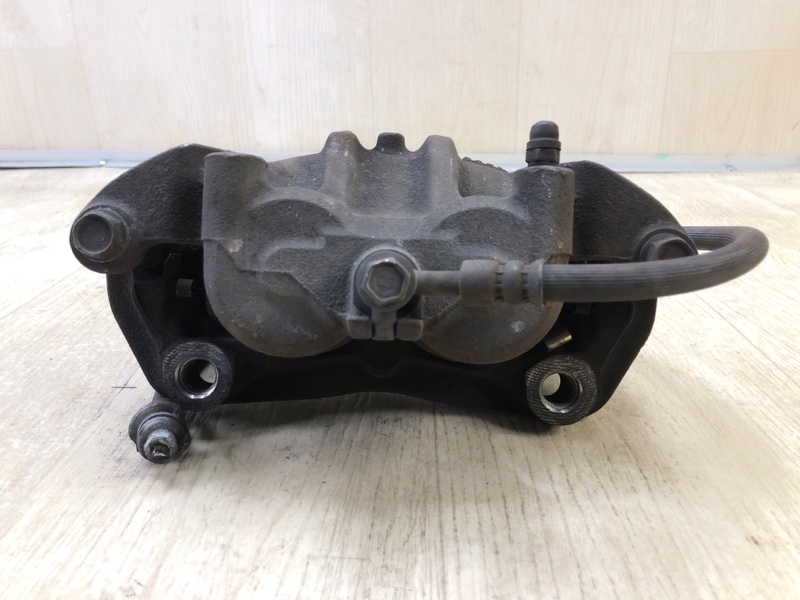 Суппорт тормозной передний правый NV200 USA 13- 2013 2.0 MR20DE