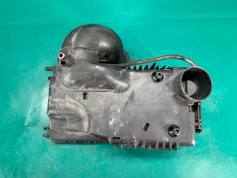 Корпус воздушного фильтра 6 GG 02-07 2003 2.3