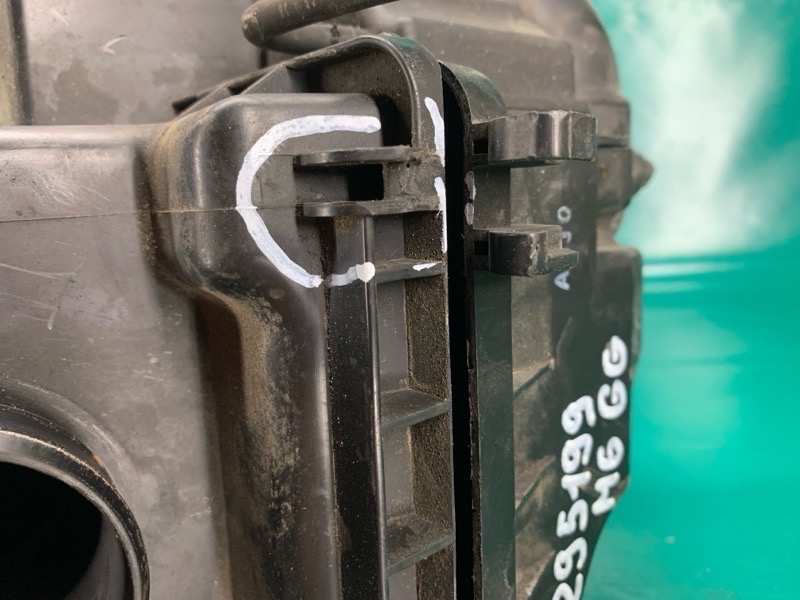 Корпус воздушного фильтра 6 GG 02-07 2003 2.3