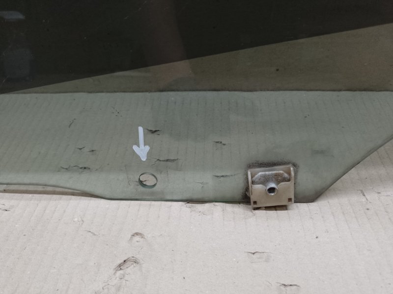 Стекло двери переднее левое MAZDA 3 BK 03-08 BK 2.3 L3