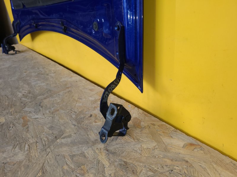 Капот PRIUS 16- Капот PRIUS 16-