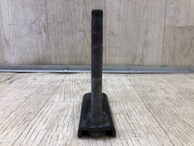 Крепление рессоры NV200 USA 13- 2013 2.0 MR20DE