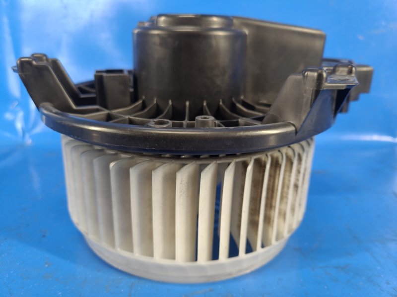 Моторчик печки COMPASS 06-16 2014 2.0 ECN Моторчик печки COMPASS 06-16 2014 2.0 ECN