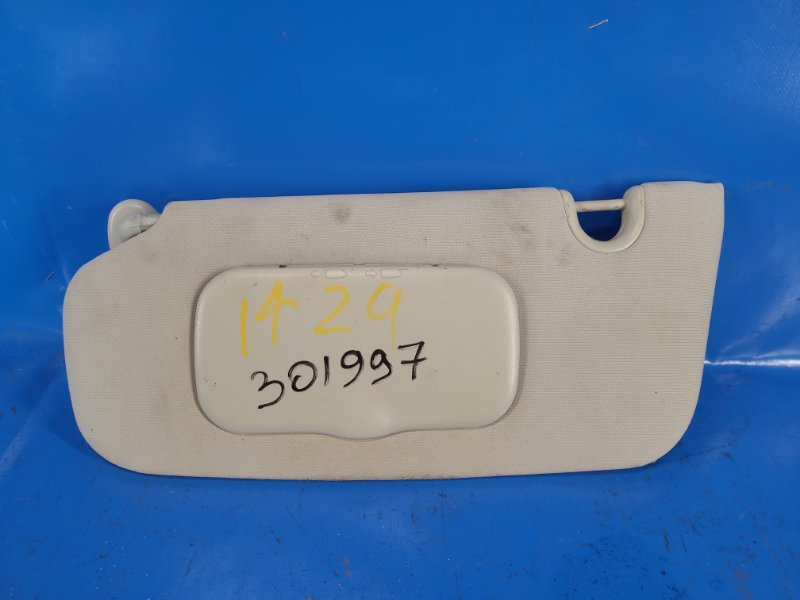 Запчасть козырек солнцезащитный левый JEEP COMPASS 06-16 2014 2.0 ECN 1FA13HDAAB Б/У Козырек солнцезащитный левый JEEP COMPASS 06-16 2014 2.0 ECN 1FA13HDAAB Б/У