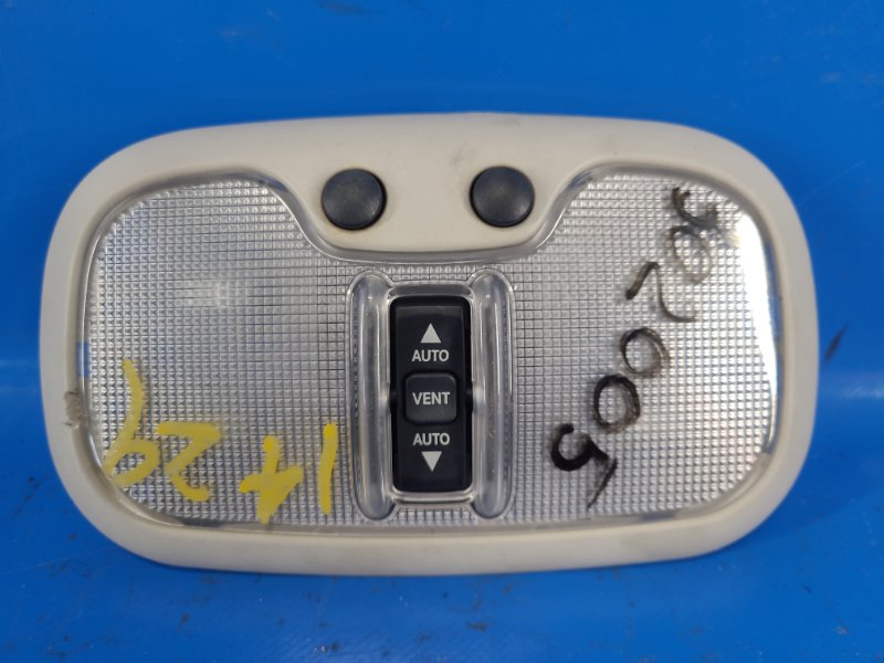 Запчасть плафон салона JEEP COMPASS 06-16 2014 2.0 ECN 1CJ11HDAAC Б/У Плафон салона JEEP COMPASS 06-16 2014 2.0 ECN 1CJ11HDAAC Б/У