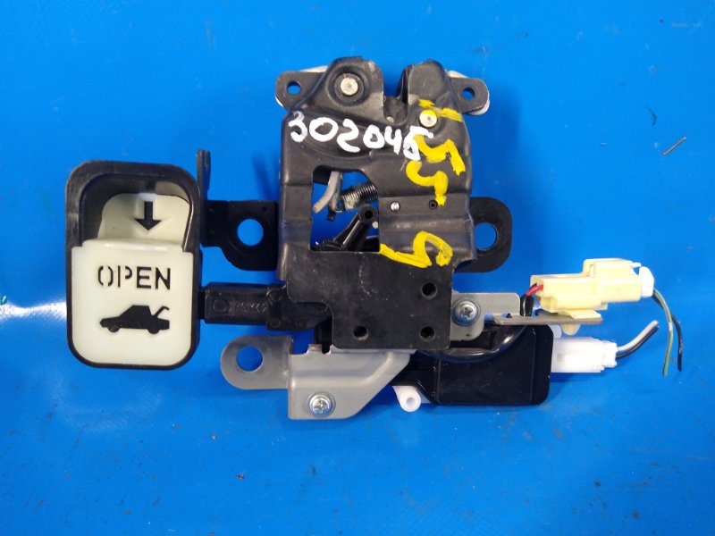 Запчасть замок крышки багажника MAZDA MX-5 15- 2018 ND 2.0 PE-VPS NA1J-56-820 Б/У Замок крышки багажника MAZDA MX-5 15- 2018 ND 2.0 PE-VPS NA1J-56-820 Б/У