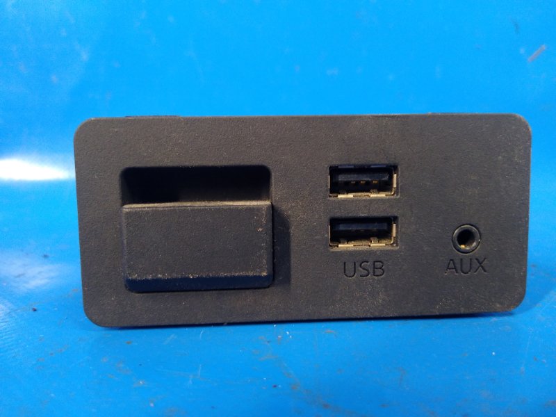 USB адаптер MAZDA MX-5 15- 2018 ND 2.0 PE-VPS N243-66-9U0A Б/У
