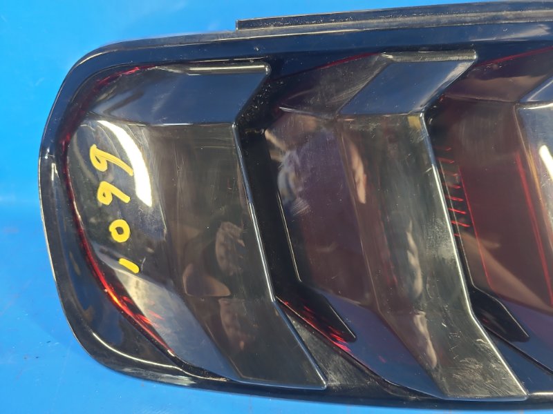 Фонарь наружный левый FORD MUSTANG 15- S550 2.3 C23HD0D