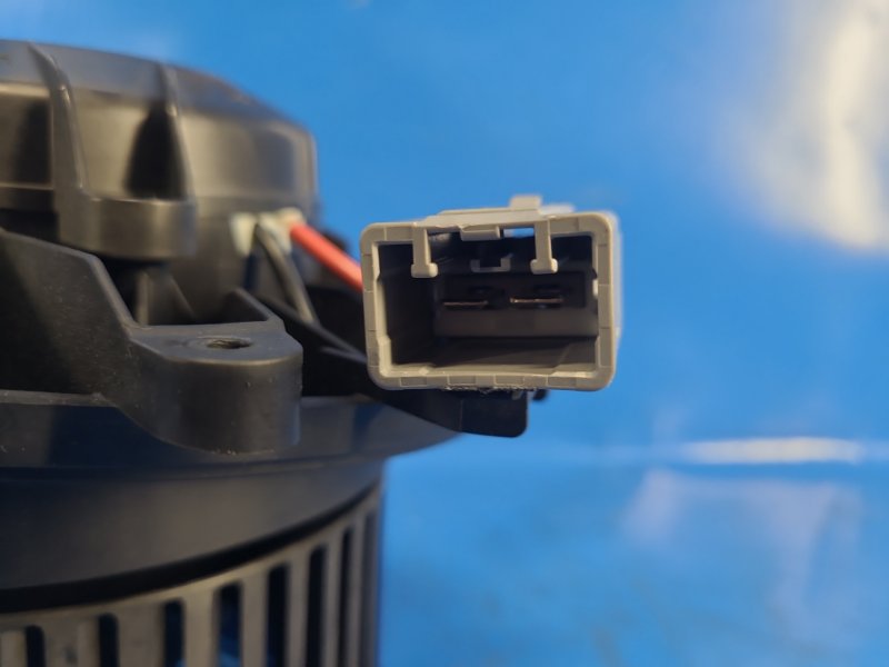 Моторчик печки MUSTANG 15- 2019 S550 2.3 C23HD0D Моторчик печки MUSTANG 15- 2019 S550 2.3 C23HD0D