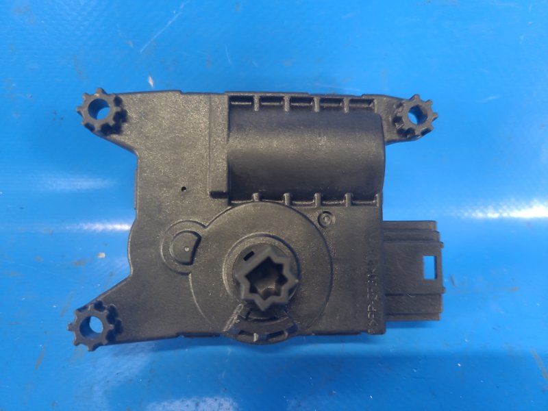 Моторчик заслонки печки MUSTANG 15- 2019 S550 2.3 C23HD0D