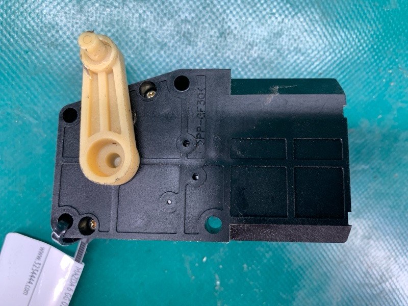 Моторчик заслонки печки MAZDA 6 GG 02-07 2.3